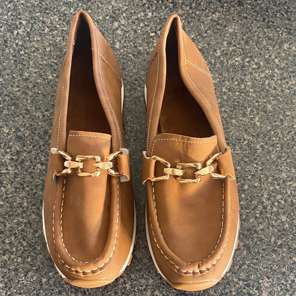 Elegant Brown Loafers with Gold Chain Detail